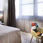 Hotel By Golden Tulip