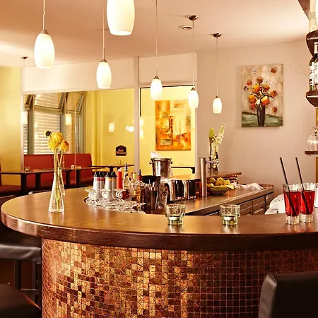 By Golden Tulip Kiel