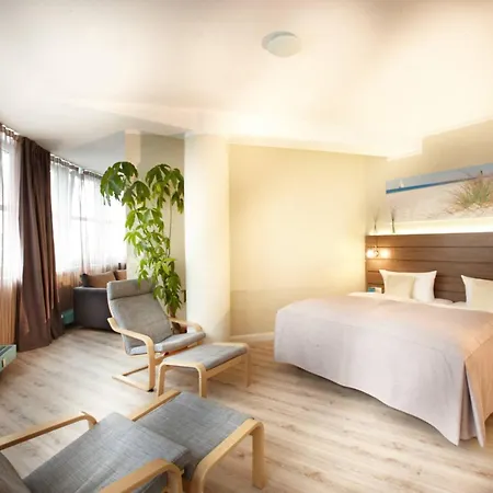 By Golden Tulip Hotel Kiel