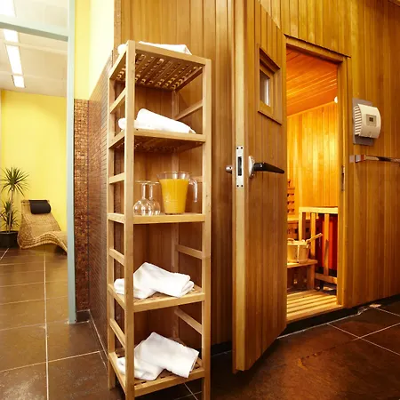 Hotell By Golden Tulip Kiel