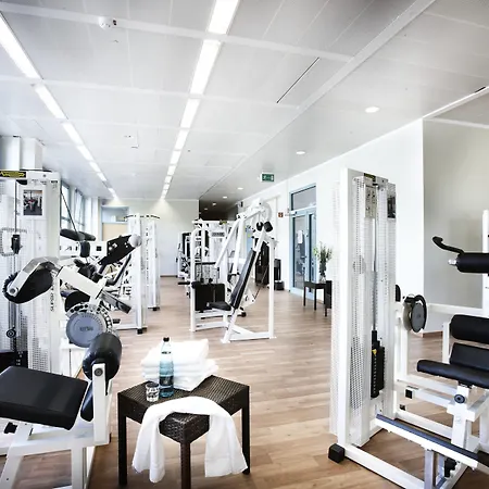 Hotell By Golden Tulip 4*
