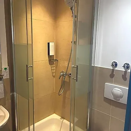 By Golden Tulip 3* Κίελο