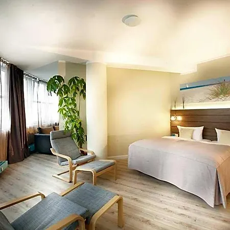 Ξενοδοχείο By Golden Tulip 3*