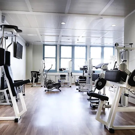 By Golden Tulip 4* Kiel