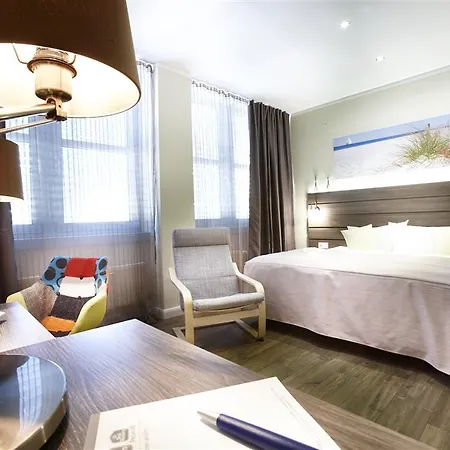 Hotel By Golden Tulip Kiel