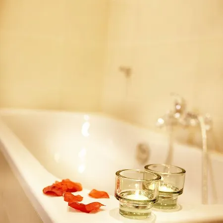 By Golden Tulip 4*