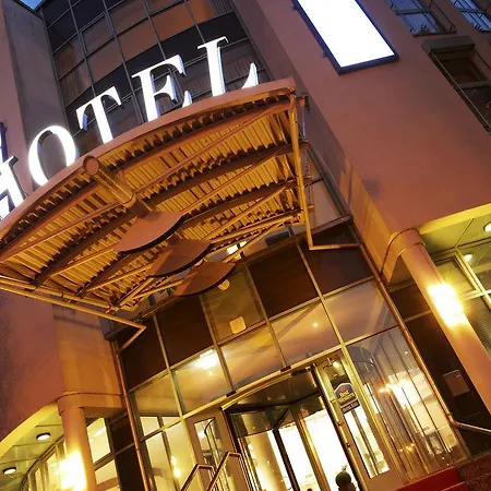 By Golden Tulip Kiel