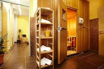 By Golden Tulip 4* Kiel