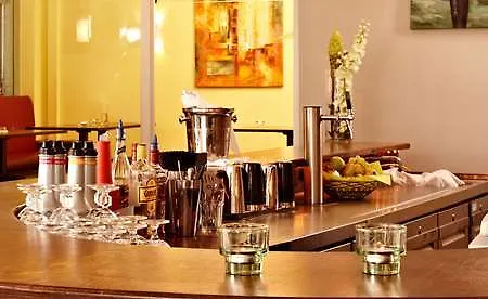 By Golden Tulip 4* Kiel