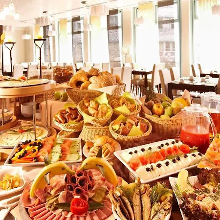 Hotel By Golden Tulip 4*