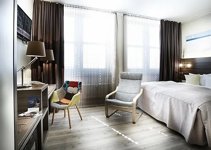 Hotel By Golden Tulip