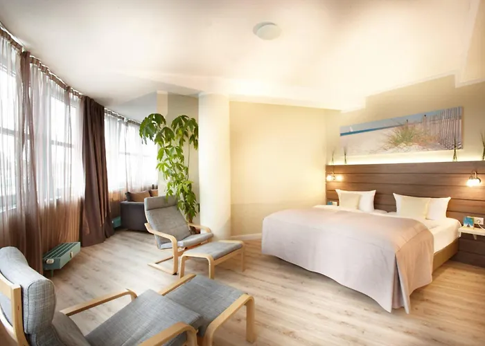 By Golden Tulip Hotel Kiel