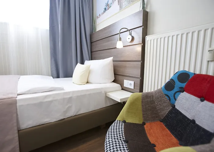 By Golden Tulip מלון קיל